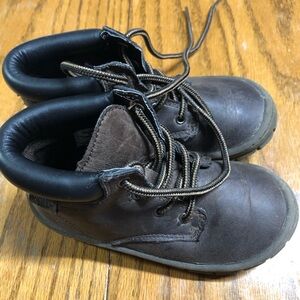 OshKosh B’gosh Edison Boots in Dark Brown Toddler Boy size 10